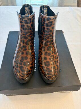 London Fog Size 7 Rain Boots Leopard Print